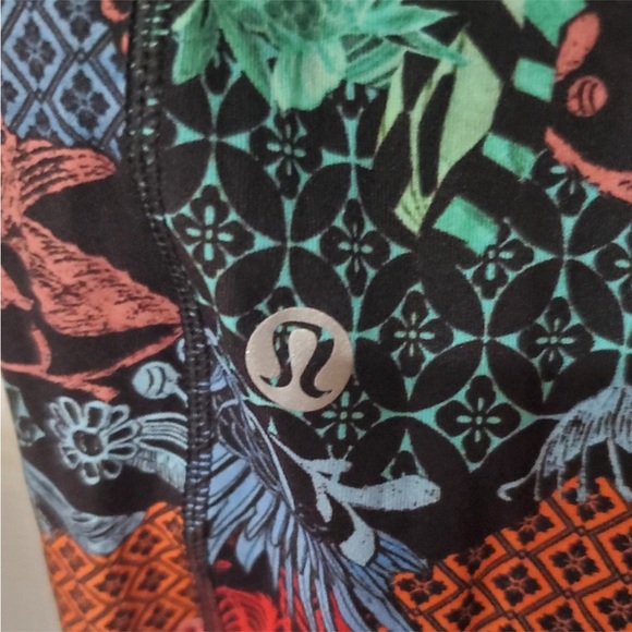 Lululemon Speed Up Tight *Full-On Luxtreme 28"
Zen Clash Multi - Picture 14 of 14